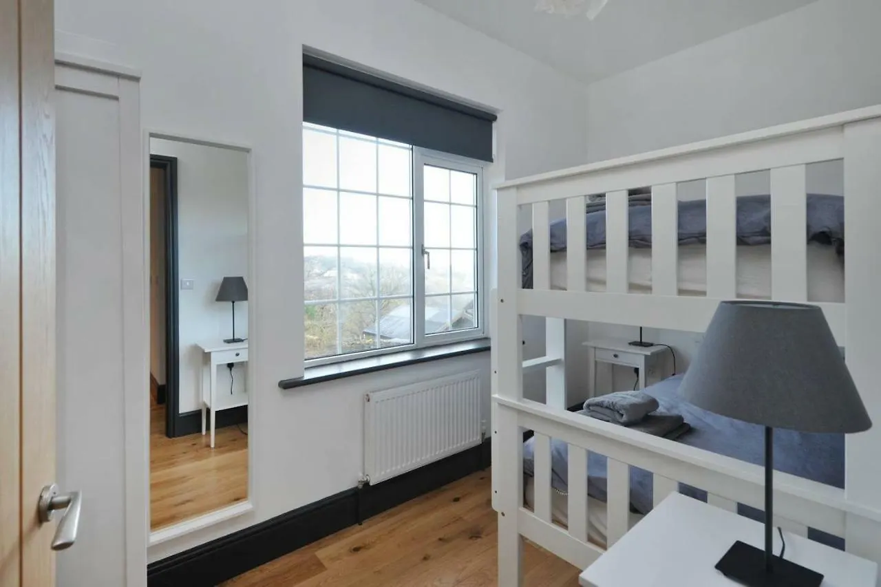 Ravencliff Villa Bath Holiday home
